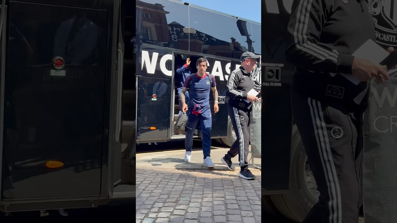 Arrivals at Craven Cottage 👋 #newcastle #football #nufc #premierleague