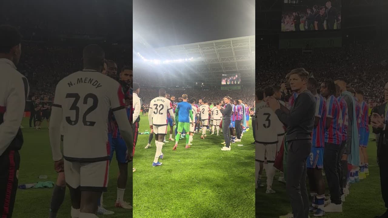 A guard of honour for our opponents 👏 ❤️🤍 #crystalpalace #uefa #champions