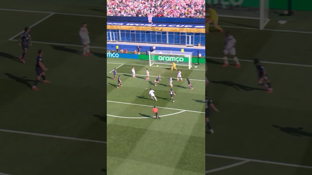 A glorious header from Enciso for Paraguay! 🤩🇵🇾 #FIFAWorldCupOnYT