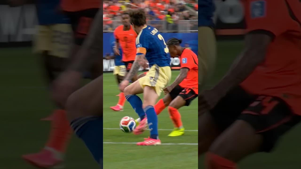 Summerville scores a golazo for the Netherlands! 🇳🇱#FIFAWorldCupOnYT #shorts #worldcup